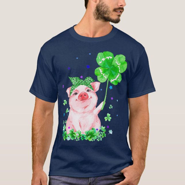 Gris Holding Shamrock Stars Cute St patricks day T Shirt (Framsida)