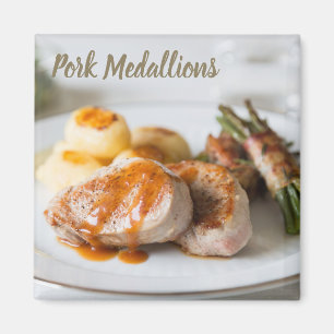 Gris medallions filé med potatis och bönor magnet