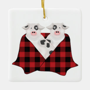 Grisar i ett Blanket-ornament Julgransprydnad Keramik