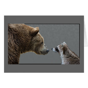 Grizzle Bear Meets Raccoon Hälsningskort