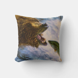 Grizzly Bear Catching Steelhead Salmon-kudde Kudde