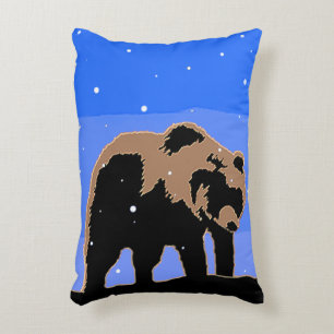 Grizzly Bear in Winter - Original Wildlife Art Prydnadskudde