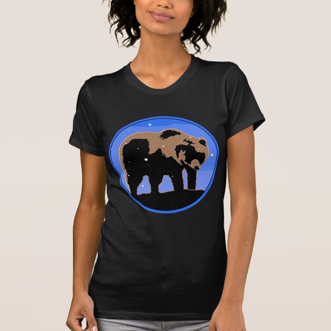 Grizzly Bear in Winter - Original Wildlife Art T Shirt (Framsida)
