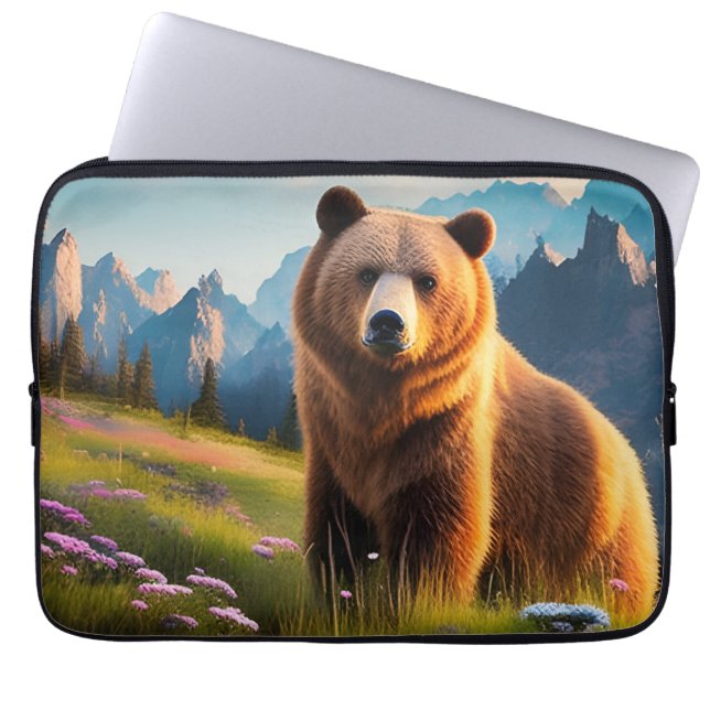 Grizzly Bear på bergssidan Laptop Fodral (Framsidan)
