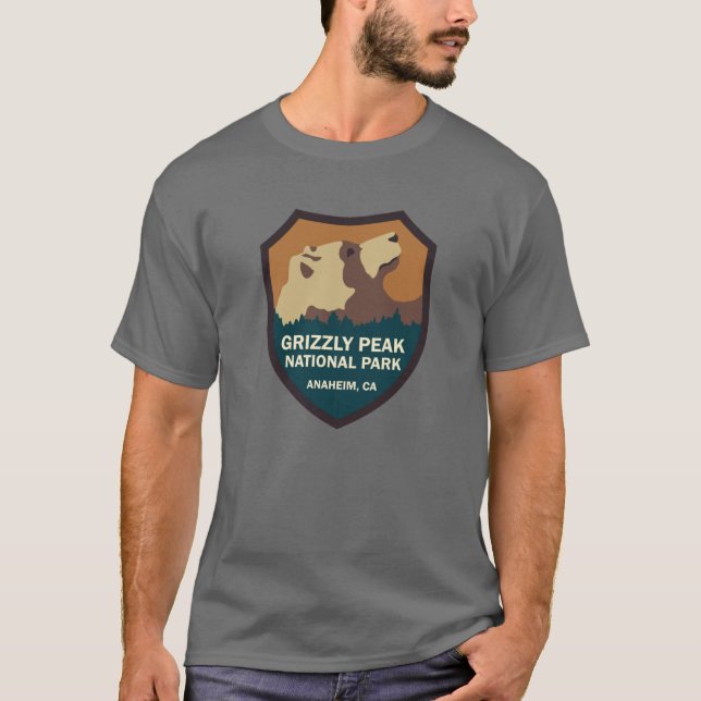 Grizzly Peak National Park Sign funny T Shirt (Framsida)