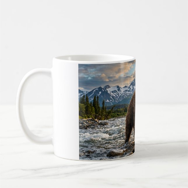 Grizzlybjörn som fångar lax Kaffe kopp (Vänster)