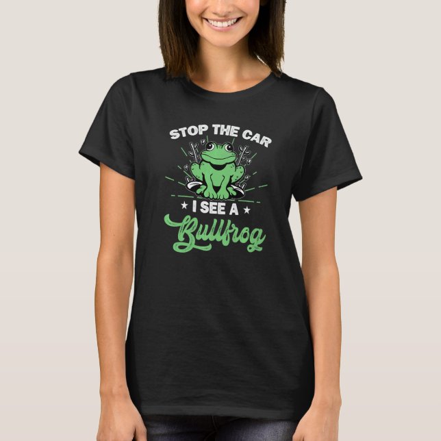 Grodfångare fångar groda med gäddharpun t shirt (Framsida)
