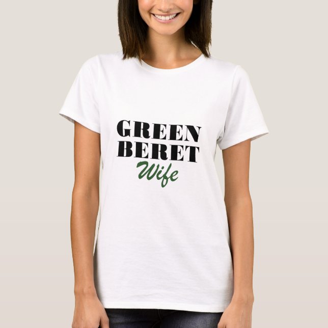 Grön baskerfru tee shirt (Framsida)