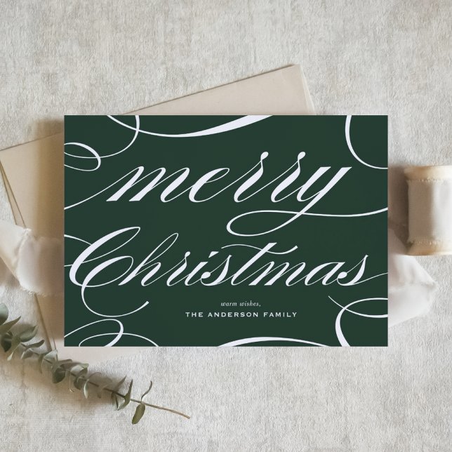 Grön Elegant Flourish Script God Jul Julkort (This elegant Merry Christmas card features a beautiful flourish script on a rich green background. )