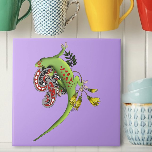 Grön Gecko Tribal Lavendel Röd Kakelplatta (Skapare uppladdad)