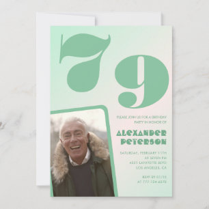 Grön gradient 79-års födelsedagsinbjudan Pojke Fot Inbjudningar