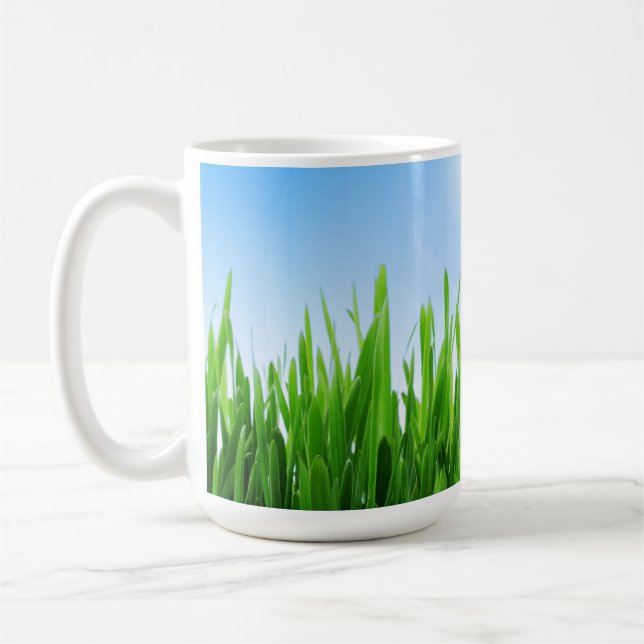 Grön Gräs Trädgård med Blå Himmel Design Kaffemugg (Vänster)