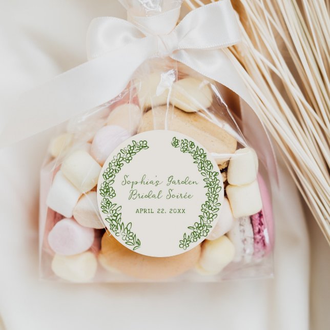 Grön handritad blomsterkant runt klistermärke (Skapare uppladdad)