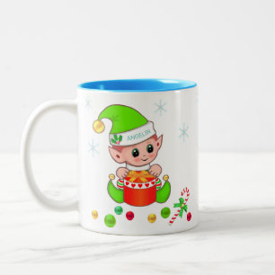 Grön jul-tomte, snöflingor & julgranskulor Två-Tonad mugg
