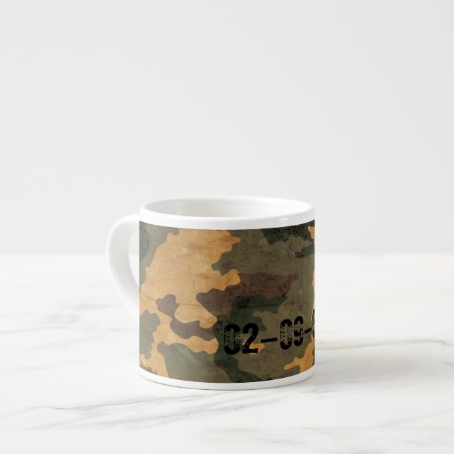 Grön kamouflage mönster vintage 2020 espressomugg (Framsida vänster)