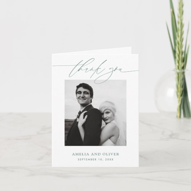 Grön minimalistisk scriptfoto bröllop tack kort (Framsida)