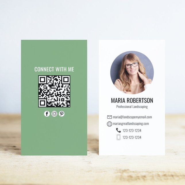 Grön Modern Affärs QR-kod Foto Visitkort (Modern style business card with a scannable QR code template.)