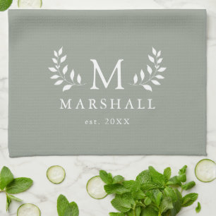 Grön Modern Elegant Blommig Monogram Familjenamn Kökshandduk