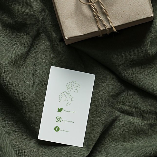 Grön och vit monstera, tack för sociala länkar tilläggskort (Minimalist business card with green monstera leaf illustrations and social media icons)