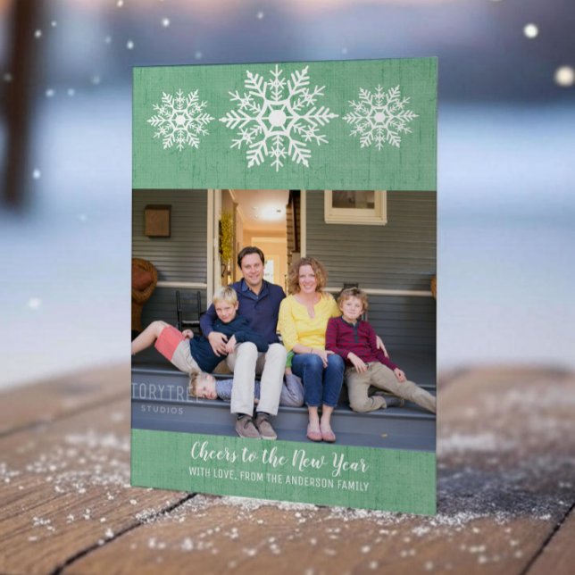 Grön Rustik Snöflinga Nyårs Foto Platt Kort (Green Rustic Snowflake New Years Photo Card)