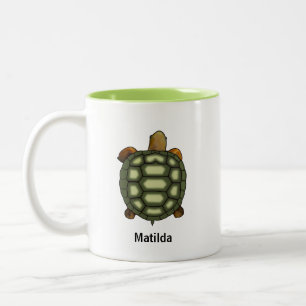 Grön sköldpadda med redigerbart namn & monogram Två-Tonad mugg