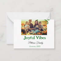 Grön slinga glada vibbar lägg till familjefoto nam