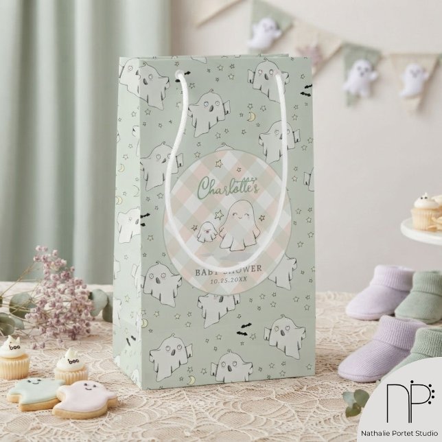 Grön spöklik presentpåse för baby shower (Hand-drawn ghost bat star moon pastel green orange gingham baby shower small gift bag template)