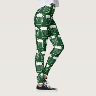 Grön st patrick's day som lägger benen på rygge leggings
