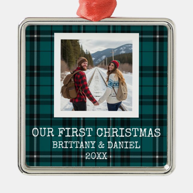 Grön Tartan Vår Första Jul Julgransprydnad Metall (Framsidan)
