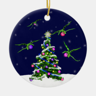 Gröna babydrakar omringar en julgran julgransprydnad keramik