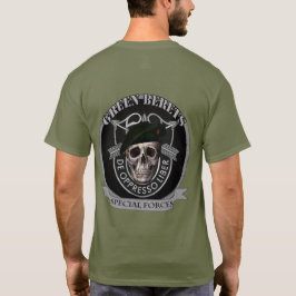 GRÖNA BASKERSAKKUNNIGSTYRKOR UTRUSTAR T SHIRT