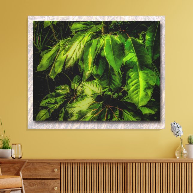 Gröna blad i solljus Utsatt Canvastryck (Insitu (Vardagsrum))