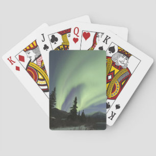 Gröna norrskensridåer på himlen casinokort