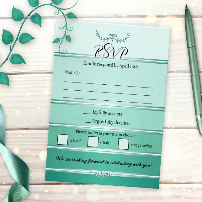 Grönrandig ton på ton bröllops-RSVP-kort Inbjudningar (RSVP card featuring a painted green striped ton sur ton design with a silver lining)