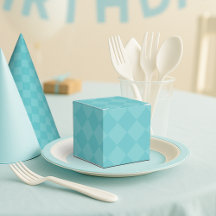 Grönrutig presentask för fest