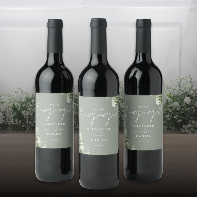 Grönska Blommig Sage Grön Förlovningsfest Vinflaska Etikett (Greenery Floral Sage Green Engagement Party Wine Label)