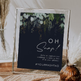 Grönska och Guldblad | Mörk Navy Oh Snap Hashtag Poster