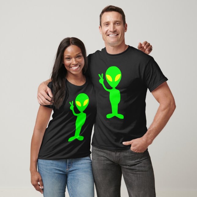 GRÖNT ALIEN FUNNY FREDSTECKEN T-SHIRT T-SHIRTS (Unisex)