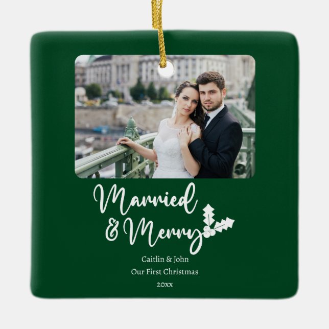 Grönt av gift Merry Newlyweds 1:a julfoto Julgransprydnad Keramik (Framsida)