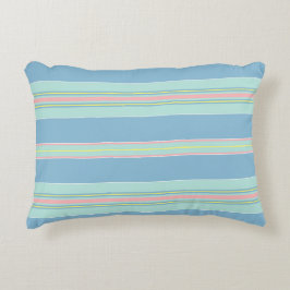 Grönt av kustblått och havsskum, strimlad prydnadskudde