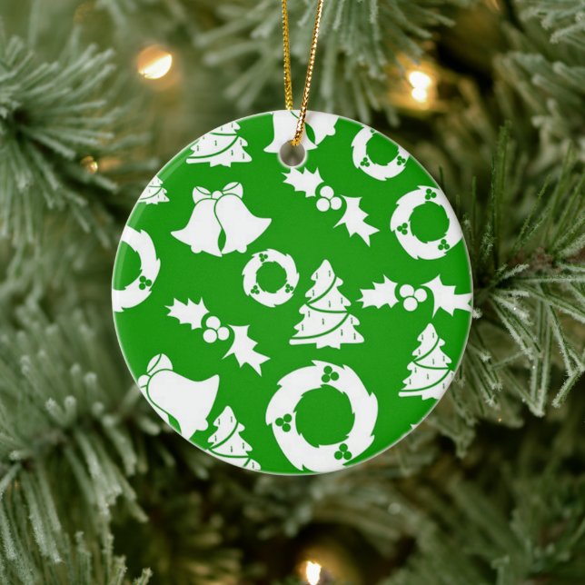 Grönt Bakgrund med Klockor, Mistletoe och Träd Julgransprydnad Keramik (Träd)