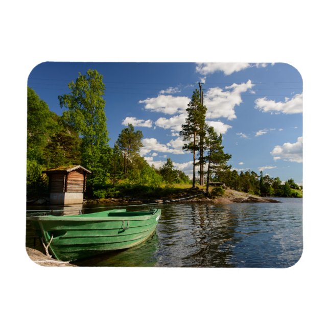 Grönt båt i fjord i Norge Magnet (Horisontell)