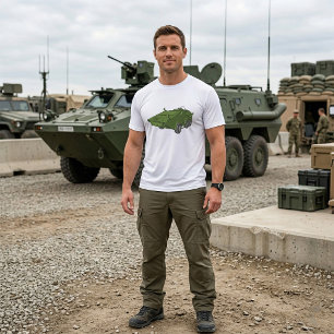 Grönt bepansrat militärfordon t shirt