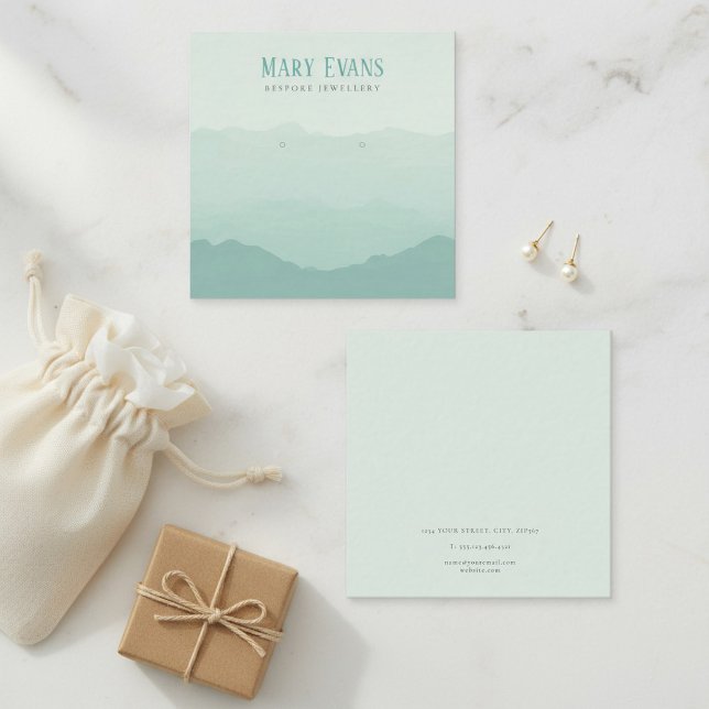 Grönt bergarter med kvadratiskt visning fyrkantigt visitkort (Green mountains earring square display card)