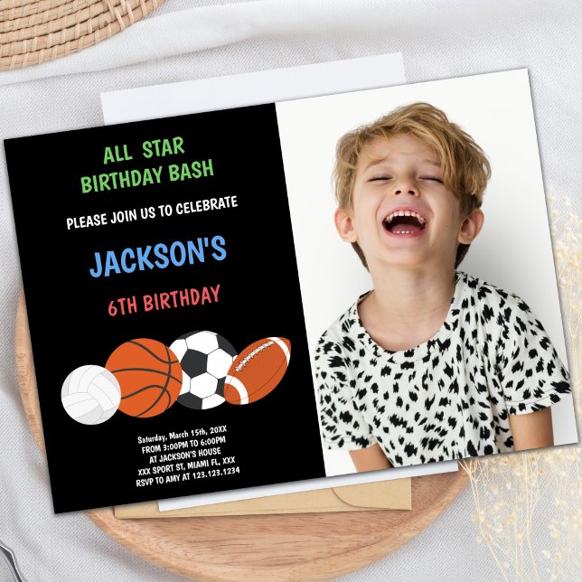 Grönt Birthday Sports-inbjudningar med foton Inbjudningar (Green Birthday Sports Invitations with photo)