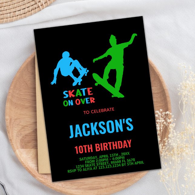 Grönt Black Skateboard Birthday-inbjudningar Inbjudningar (Green Black Skateboards Birthday Invitations)