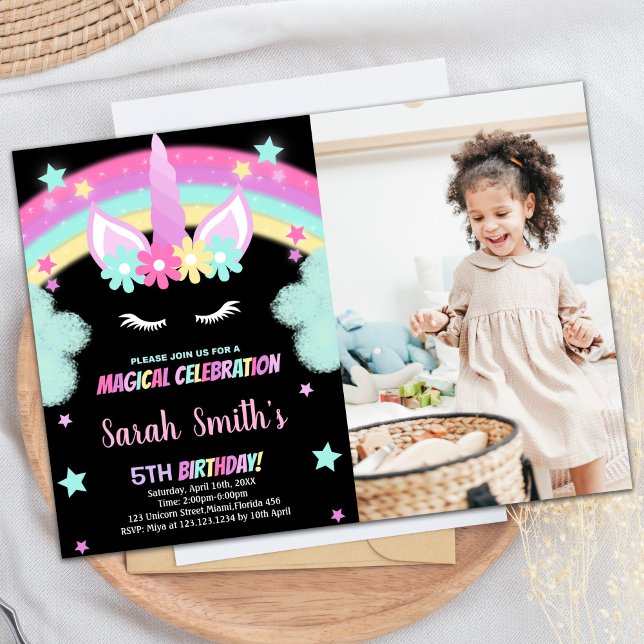 Grönt Black Unicorn Birthday-inbjudningar med foto Inbjudningar (Green Black Unicorn Birthday Invitations w photo)