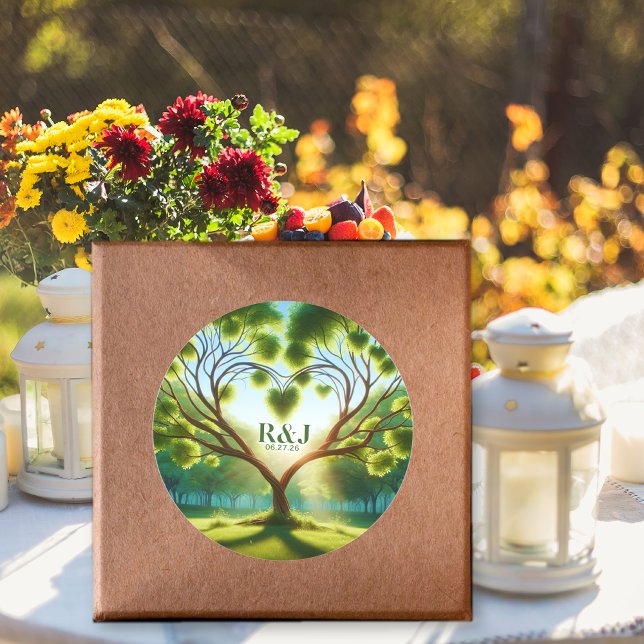 Grönt Bröllop par monogramstift Runt Klistermärke (Green Wedding Couple Monogram Sticker)