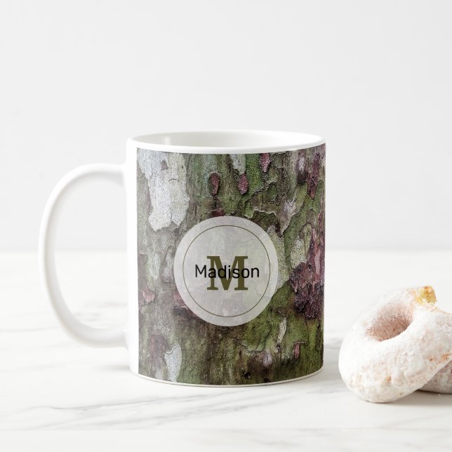 Grönt brun grått-kamouflage-träbark Monogram Kaffemugg (Med munk)