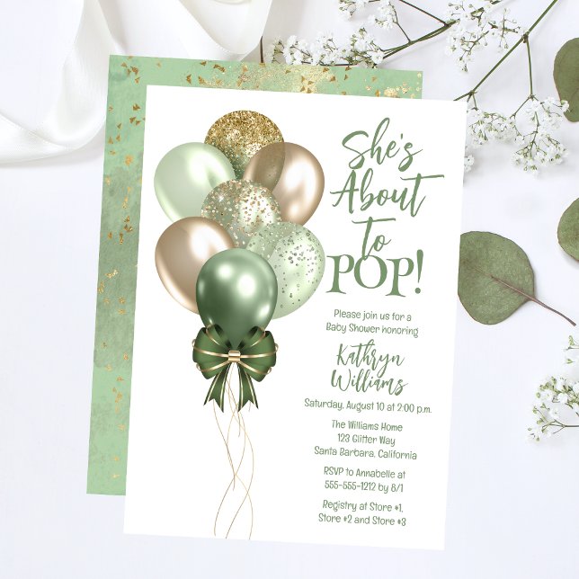 Grönt Bubblor som hon är på väg att ta med i barns Inbjudningar ("She's Ready to POP!" Green and Gold Translucent Glitter Balloons Baby Shower Invitation.)